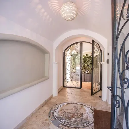 Magnifique A 100 M Climatisation Vue Exceptionnelle Sainte-Maxime