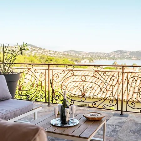 Magnifique A 100 M Climatisation Vue Exceptionnelle Sainte-Maxime