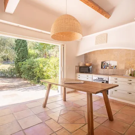 Magnifique A 100 M Climatisation Vue Exceptionnelle Villa *