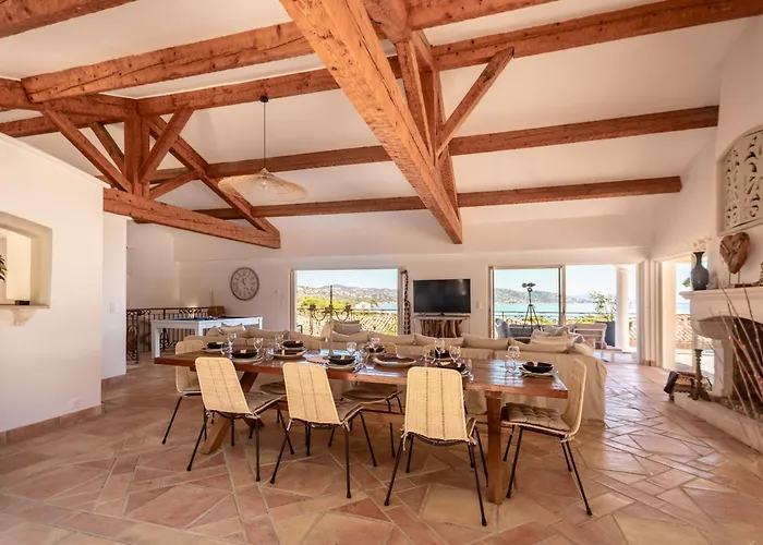 Magnifique A 100 M Climatisation Vue Exceptionnelle Villa