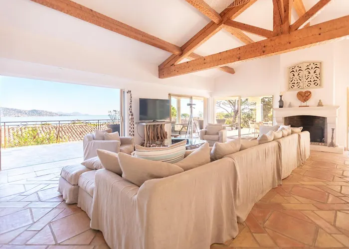 Magnifique A 100 M Climatisation Vue Exceptionnelle Villa Sainte-Maxime